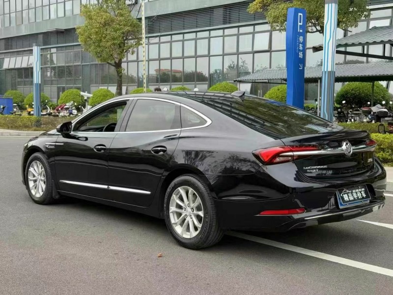 东莞21年别克君越8