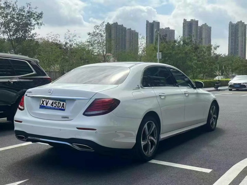 东莞19年奔驰E8
