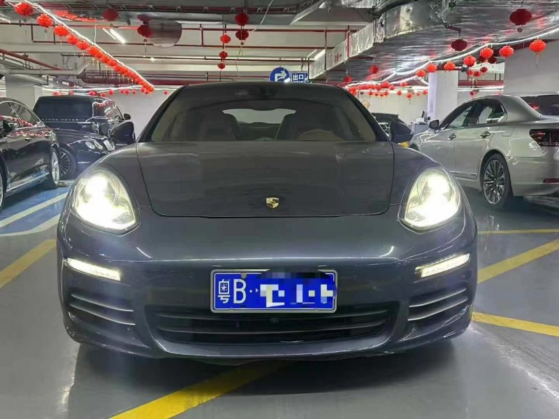 广州14年保时捷帕拉梅拉1