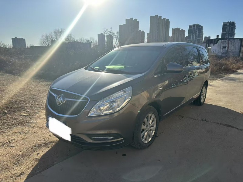 济宁17年别克GL83