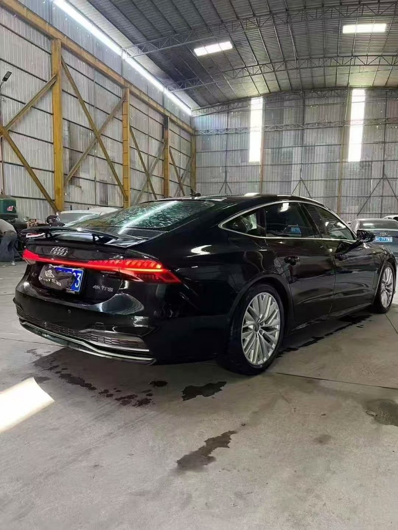 广州20年奥迪A7L5