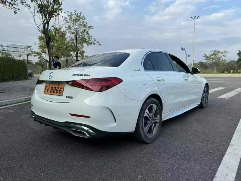 广州22年奔驰C8