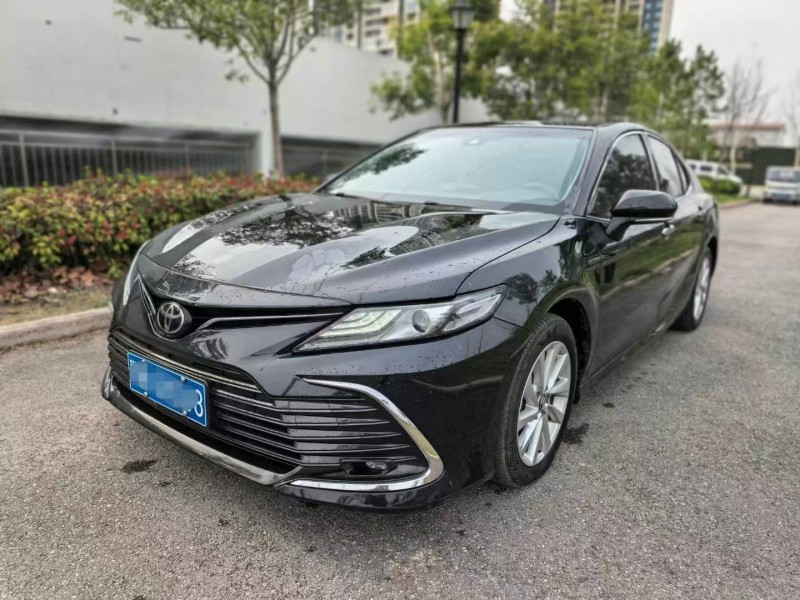 武汉22年丰田凯美瑞6