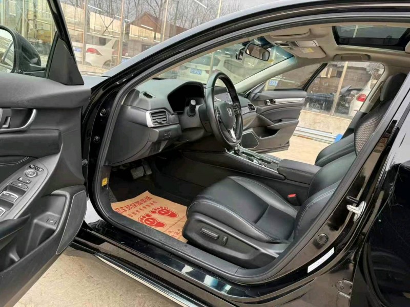 徐州19年本田雅阁5