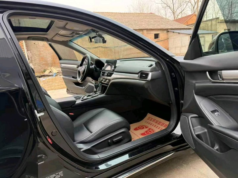 徐州19年本田雅阁6