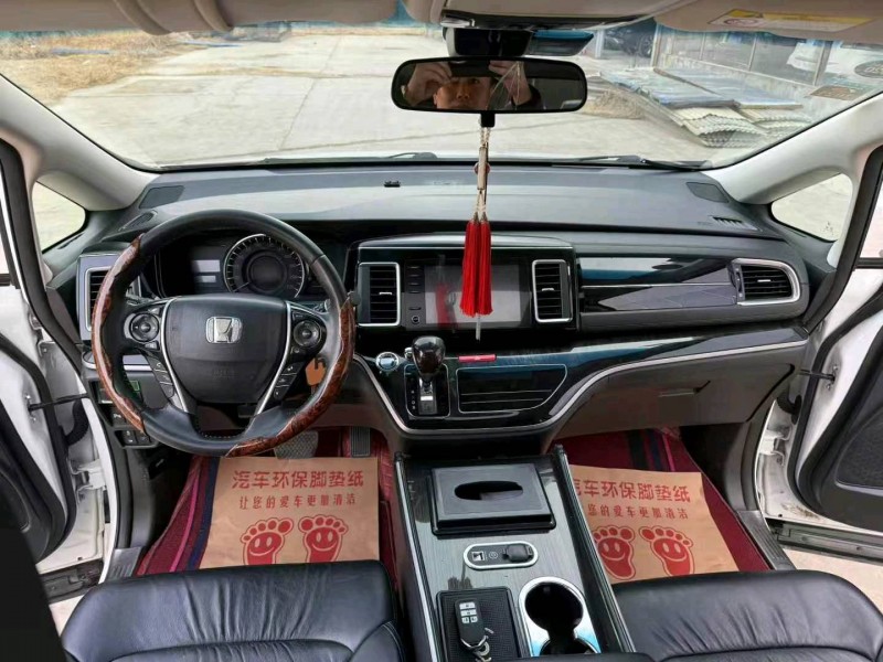 徐州19年本田艾力绅8