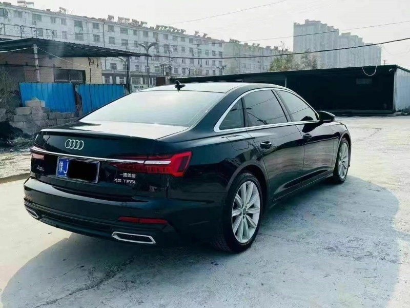 青岛21年奥迪A6L8
