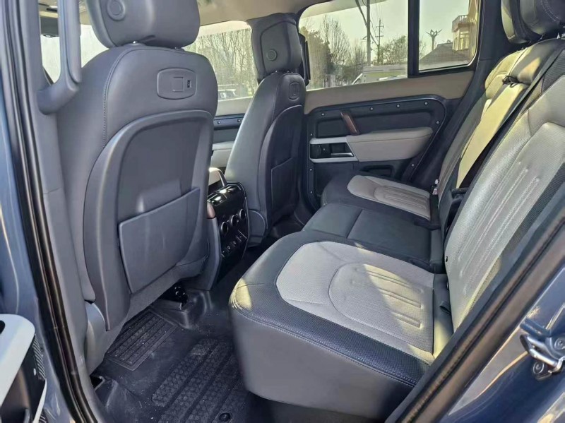 东营21年路虎卫士5