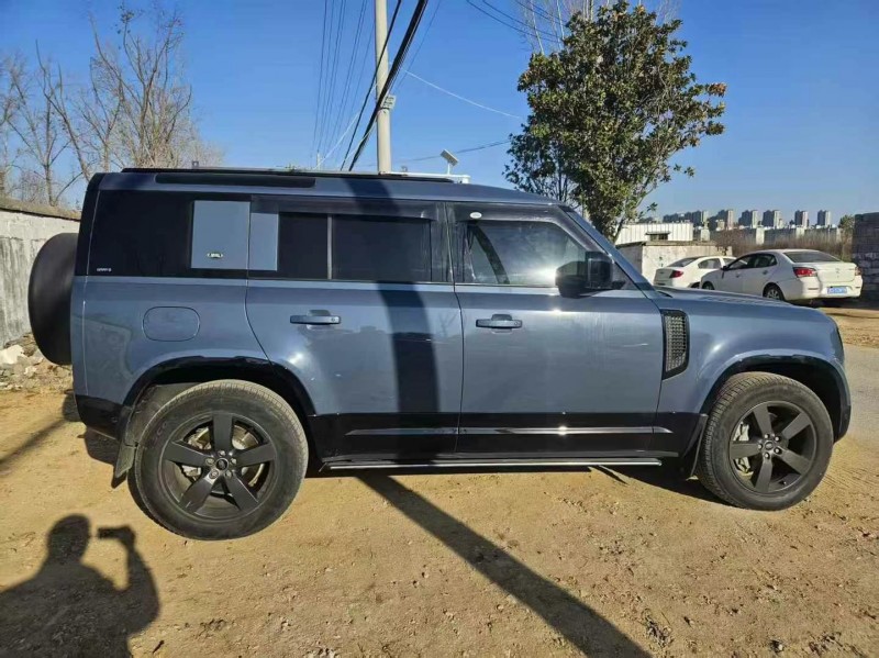 东营21年路虎卫士7