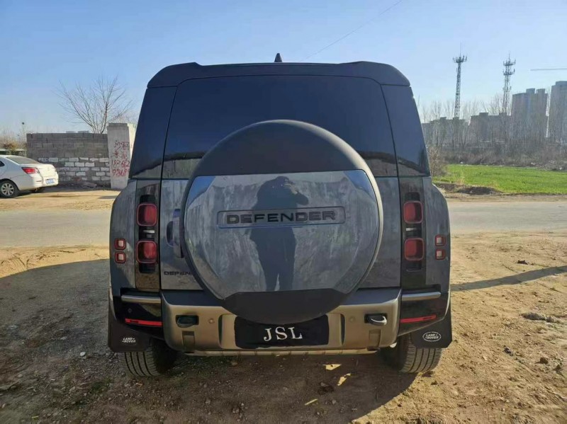 东营21年路虎卫士9