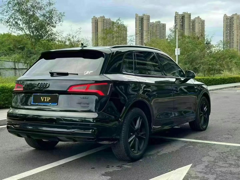 东莞20年奥迪Q58