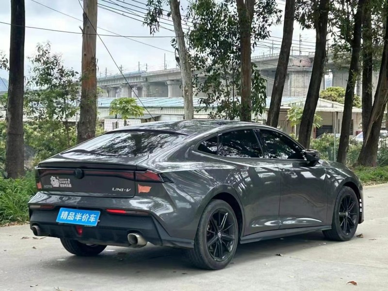 廣州22年長安汽車UNI7