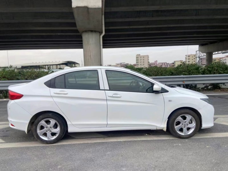 广州17年本田杰德4