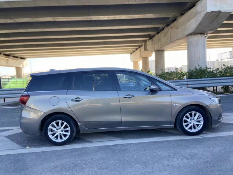 广州18年别克GL64