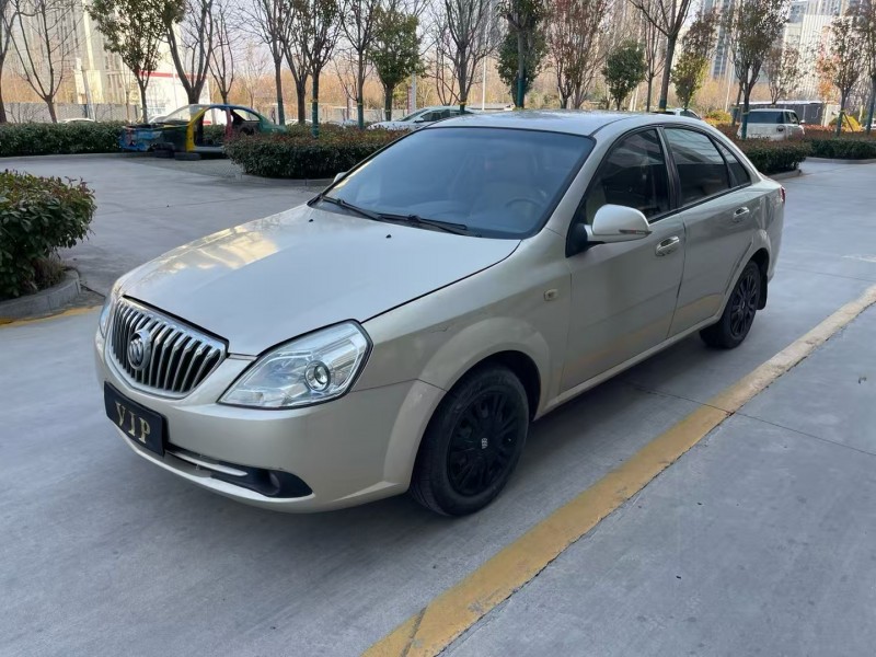 济宁14年别克凯越2