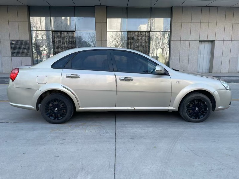 济宁14年别克凯越7