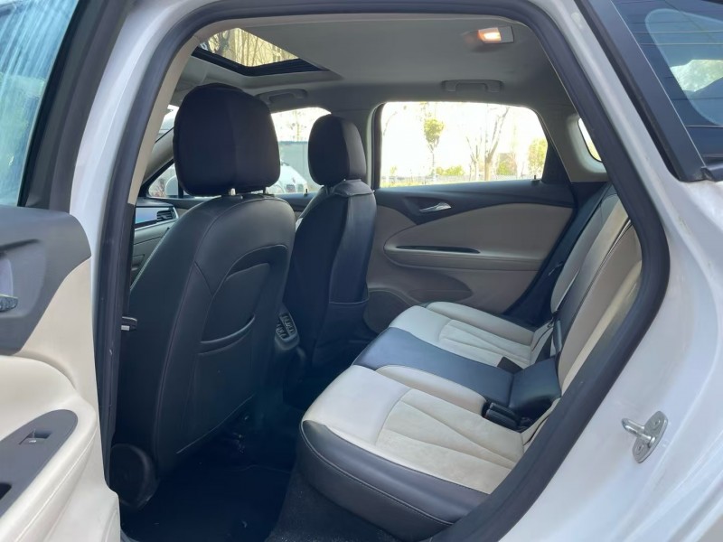 济宁19年别克威朗4