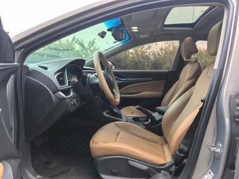 广州18年别克英朗7