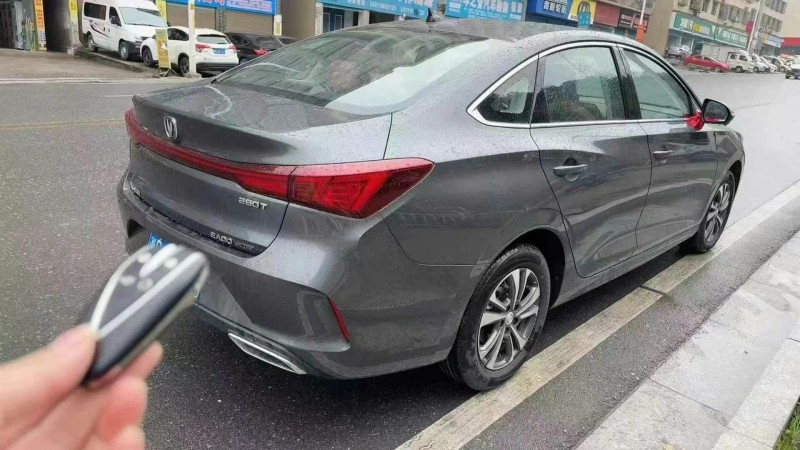 衡陽24年長安汽車逸動8