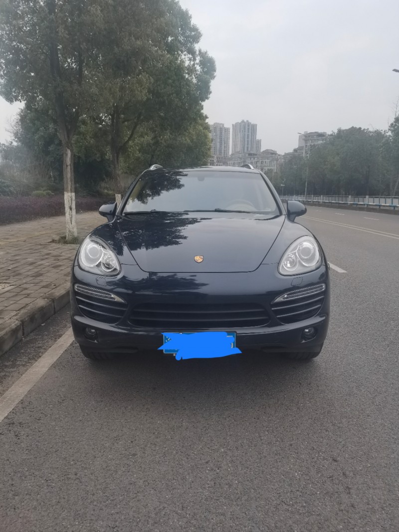 重慶13年保時捷卡宴1