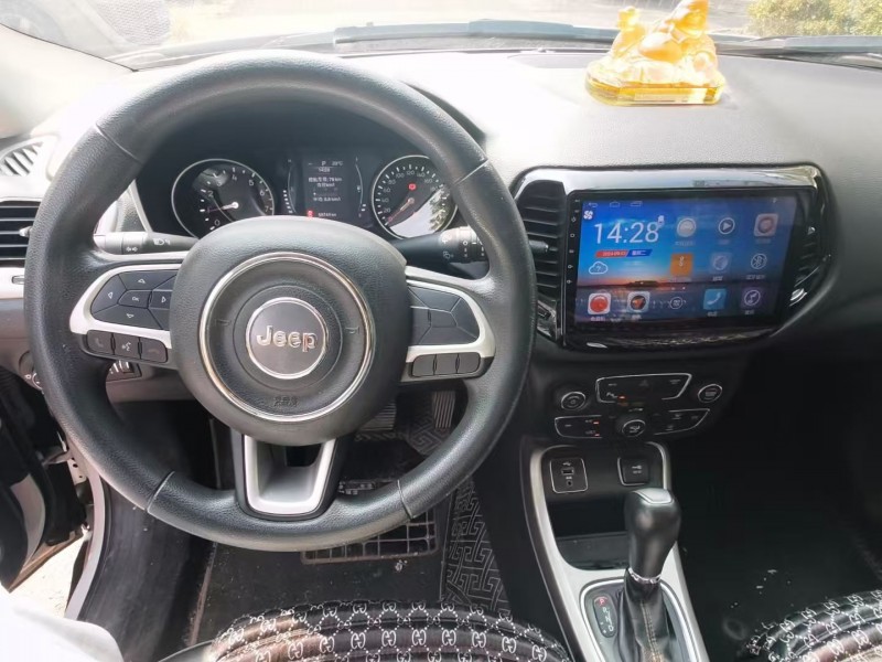 武漢19年Jeep指南者4