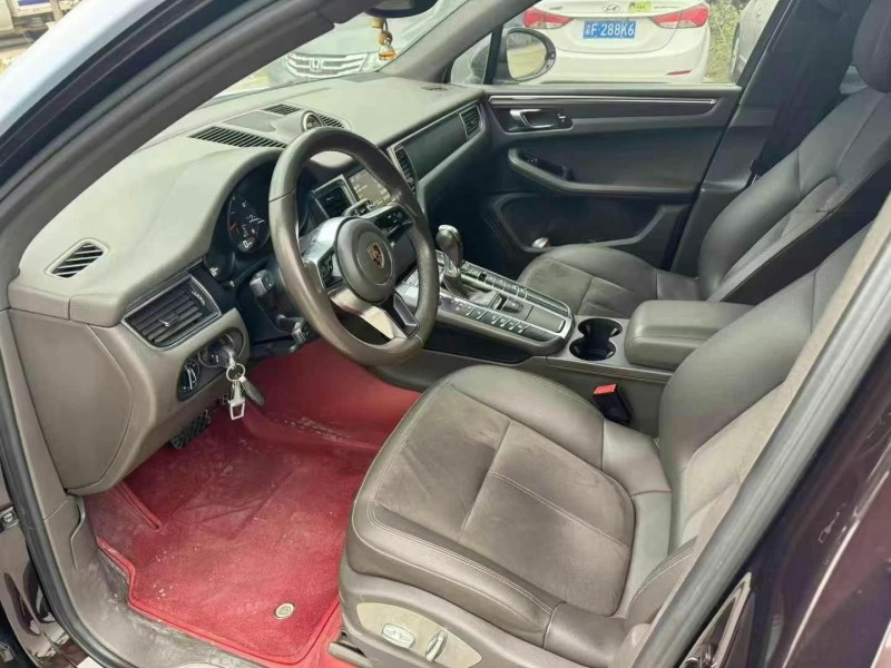 重慶15年保時捷Macan4