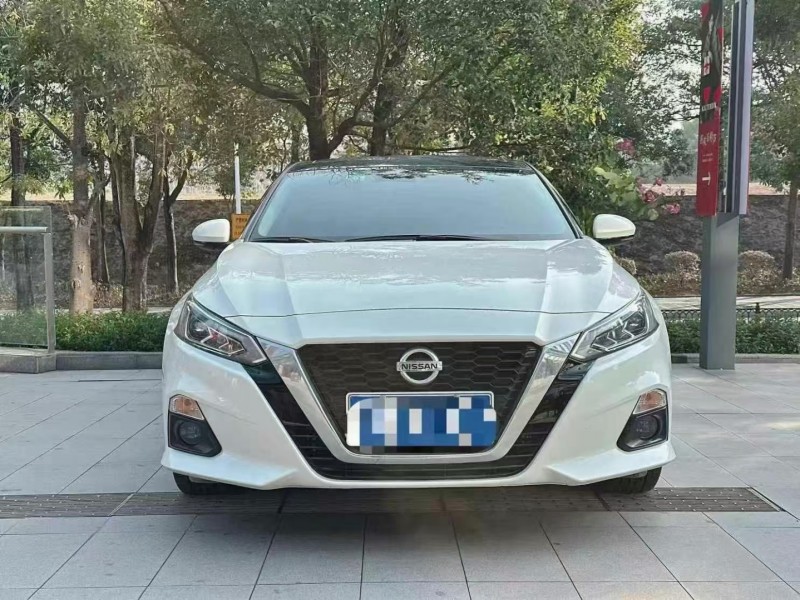 深圳22年日產天籟1
