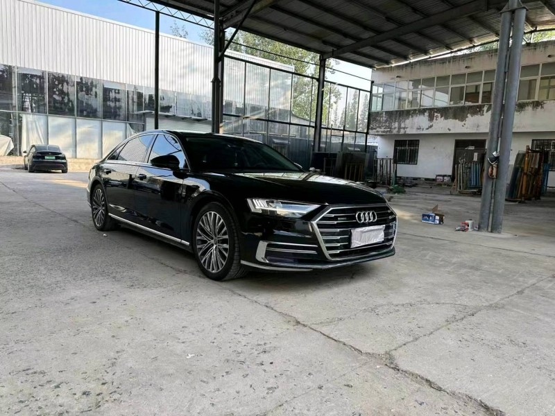 徐州19年奥迪A8L3