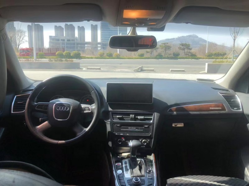 青岛12年奥迪Q54