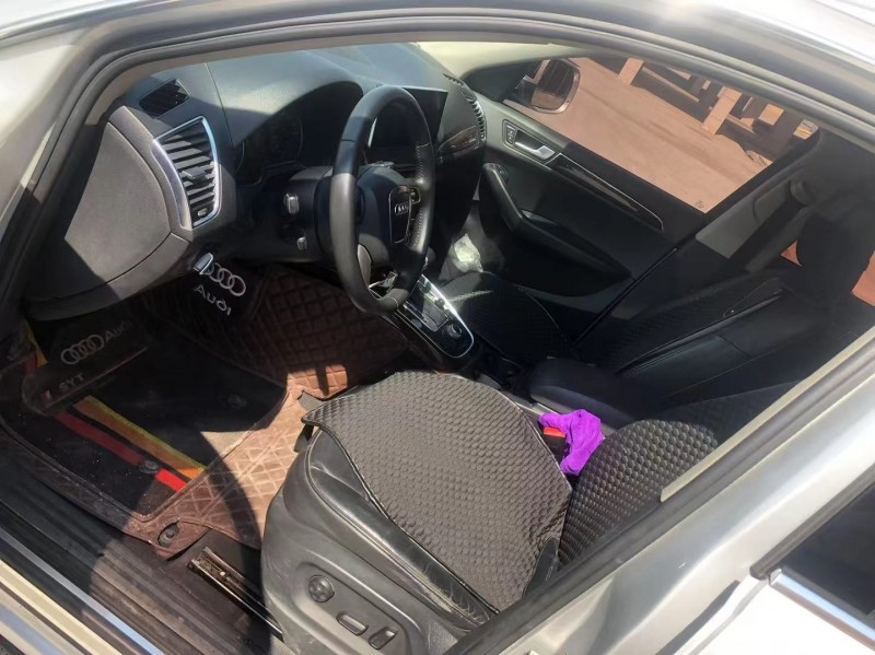 青岛12年奥迪Q56