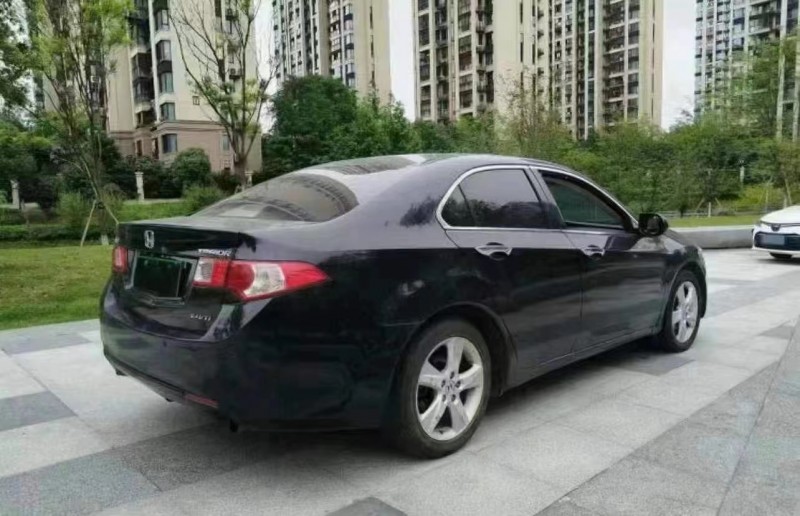 广州11年本田思铂睿8