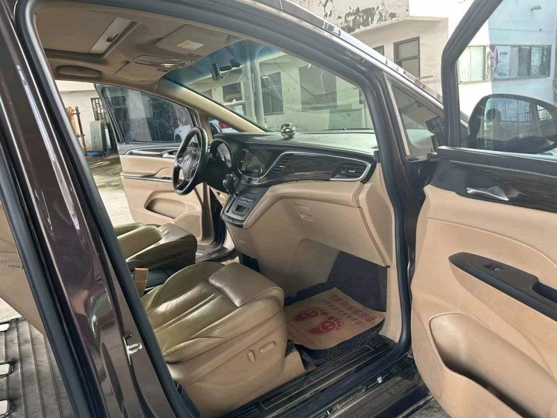 徐州17年别克GL86