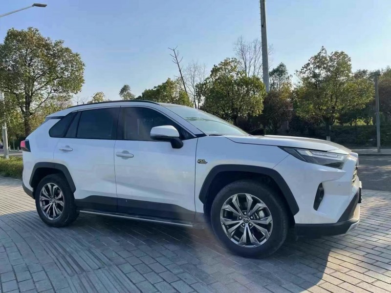 淮安23年豐田RAV4榮放3