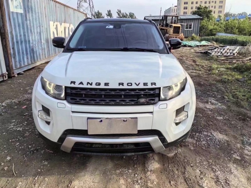 青岛13年路虎极光1