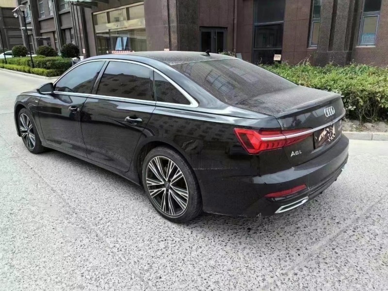 青岛21年奥迪A6L8