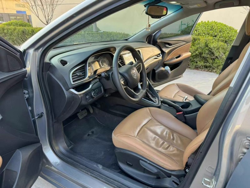 徐州17年别克英朗2