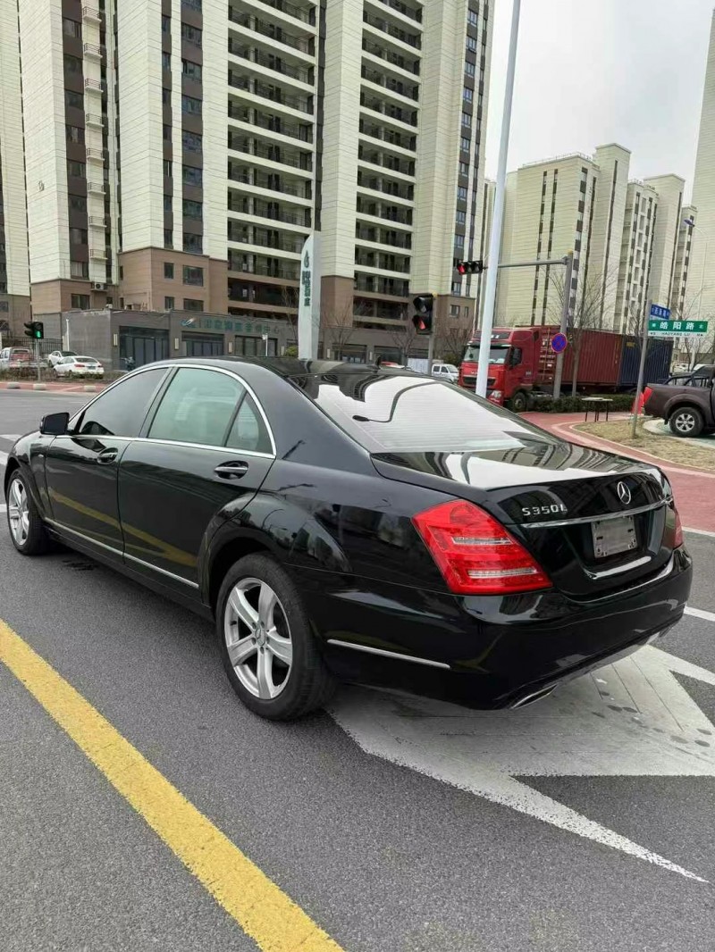 济宁13年奔驰S7