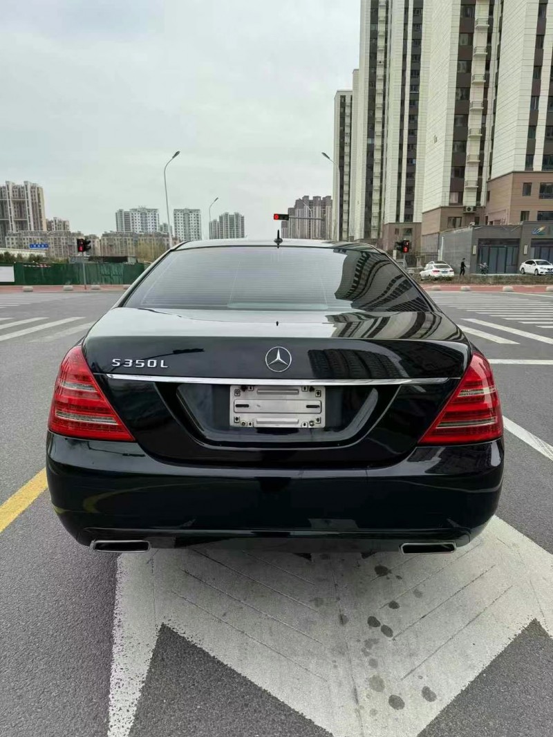 济宁13年奔驰S9