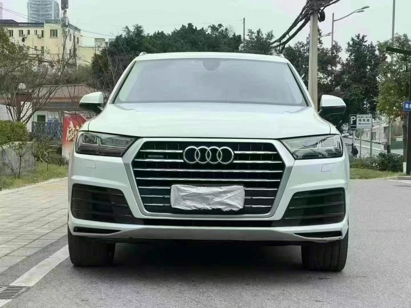重慶19年奧迪Q71