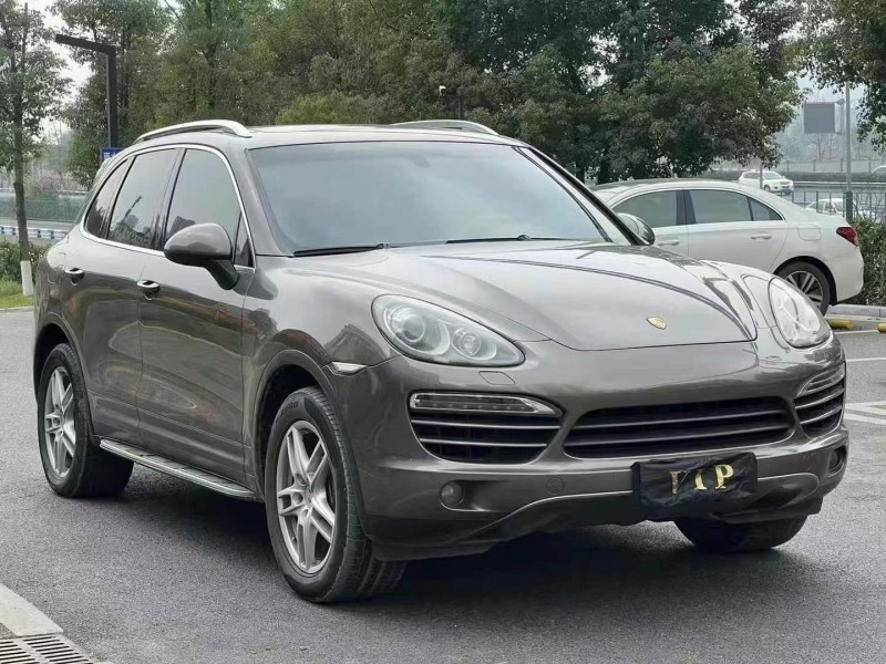 重慶12年保時捷卡宴2