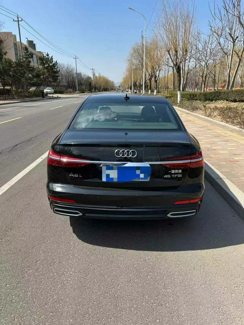 青岛21年奥迪A6L8