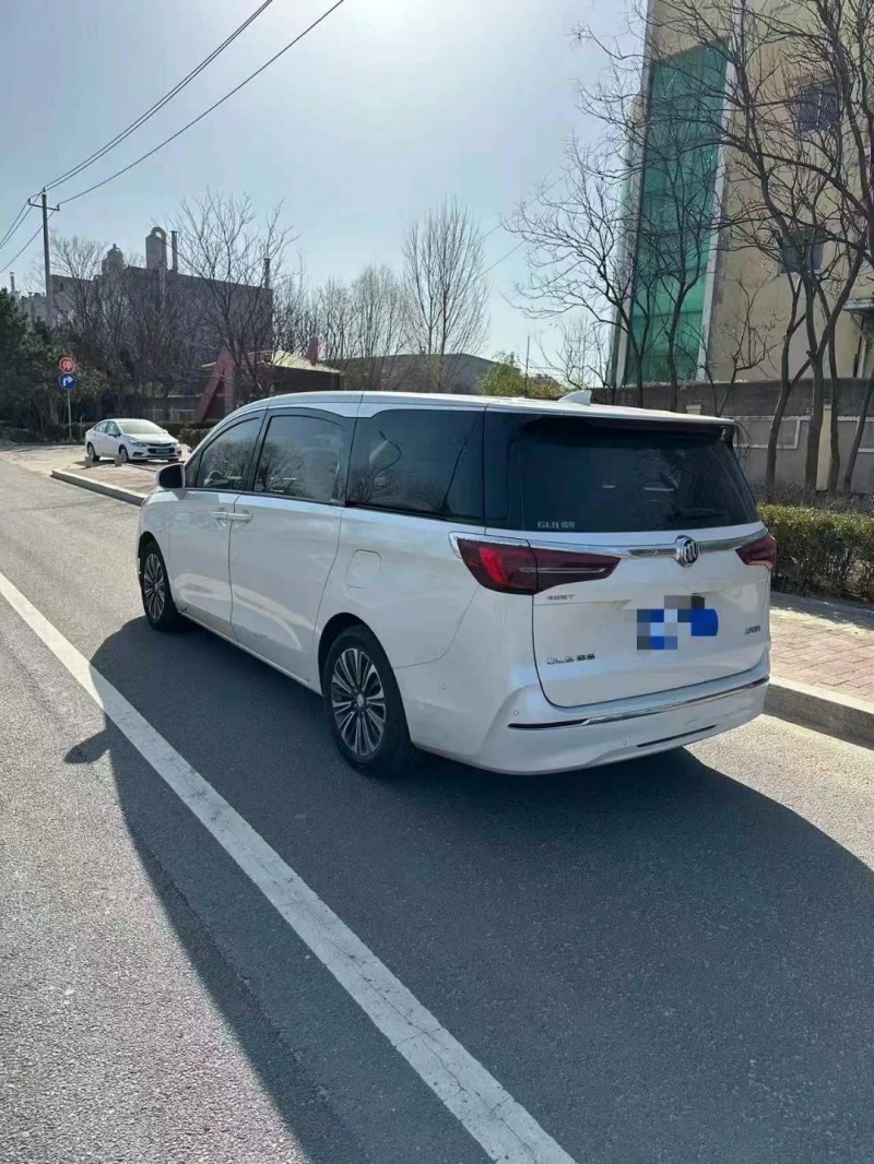 青岛21年别克GL86