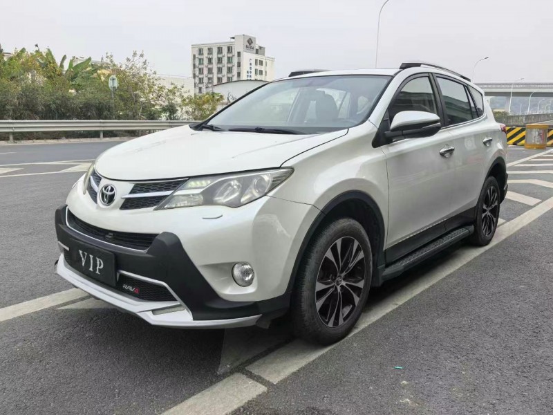 广州15年丰田RAV43