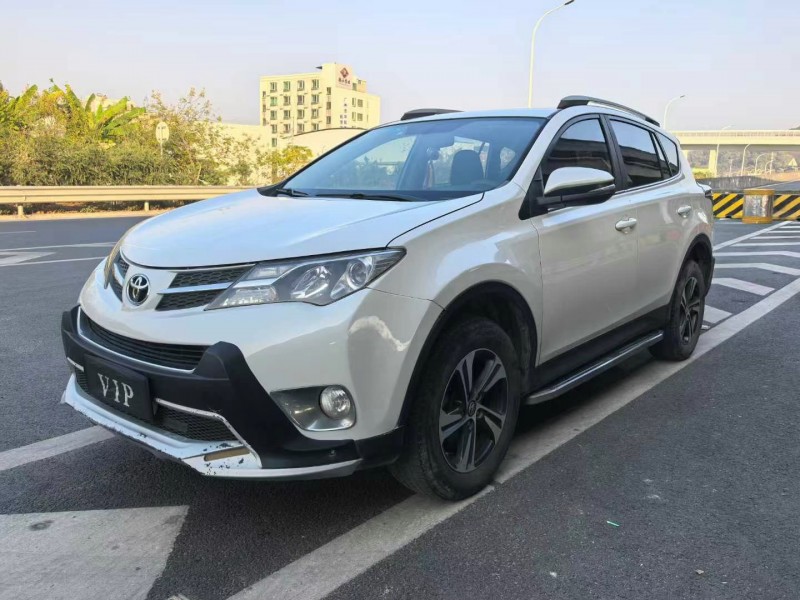广州15年丰田RAV42
