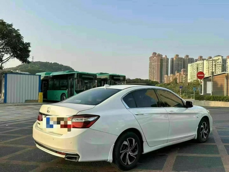 广州17年本田雅阁7