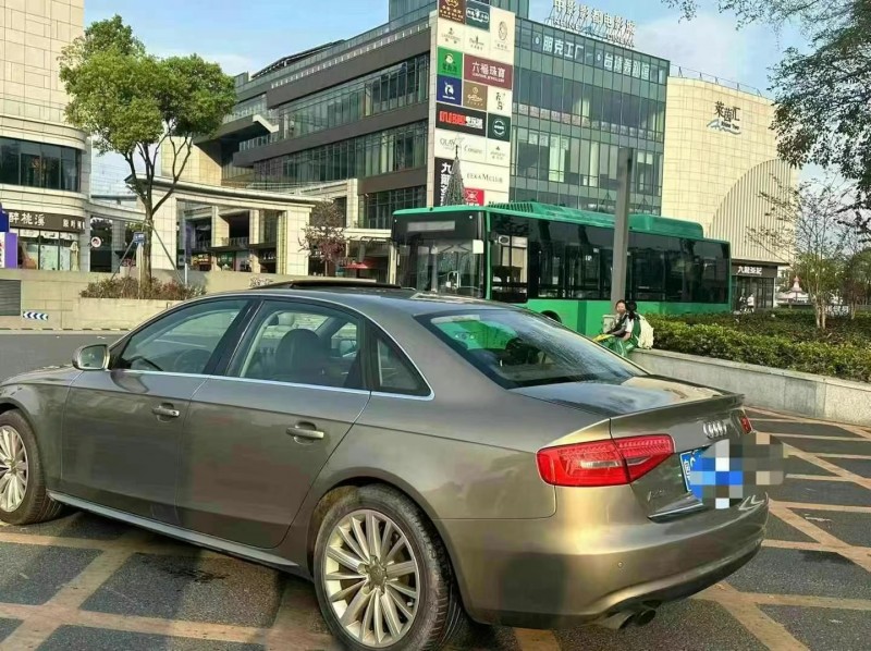 广州12年奥迪A4L9