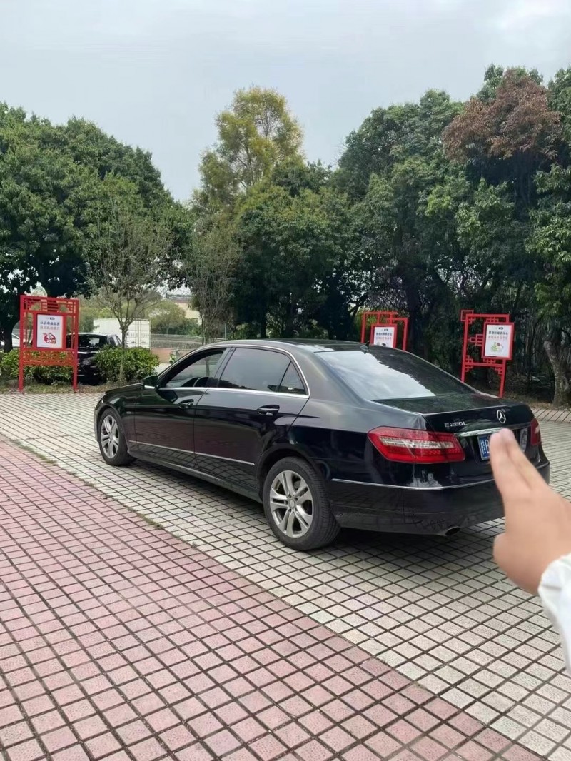 广州11年奔驰E7