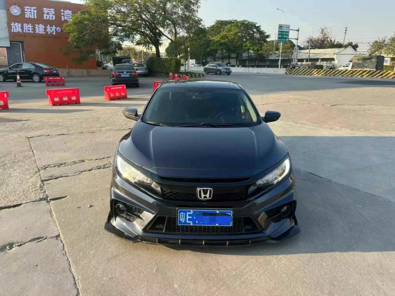 广州18年本田思域1