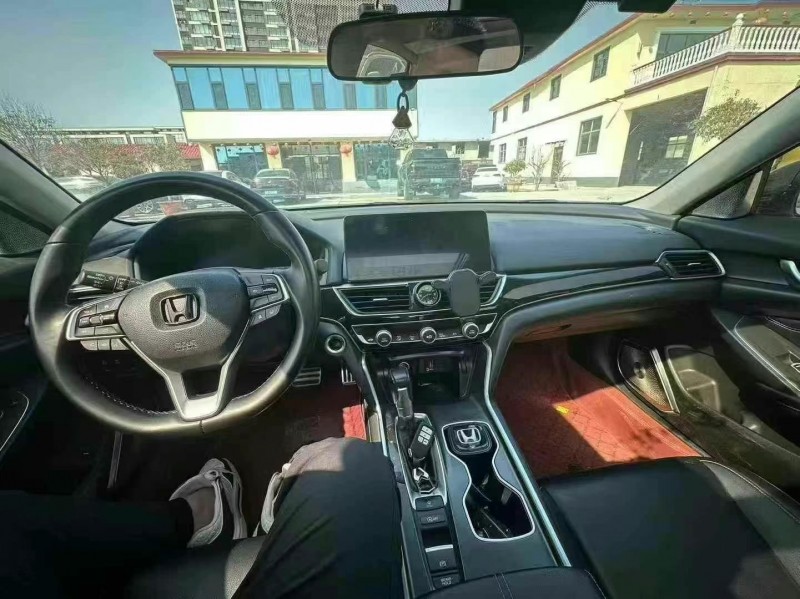 济宁23年本田雅阁3