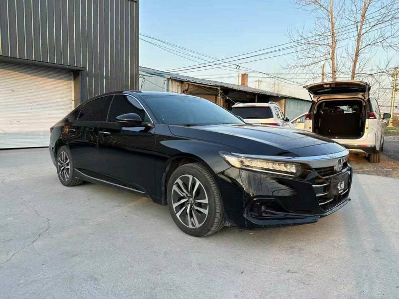 徐州23年本田雅阁2